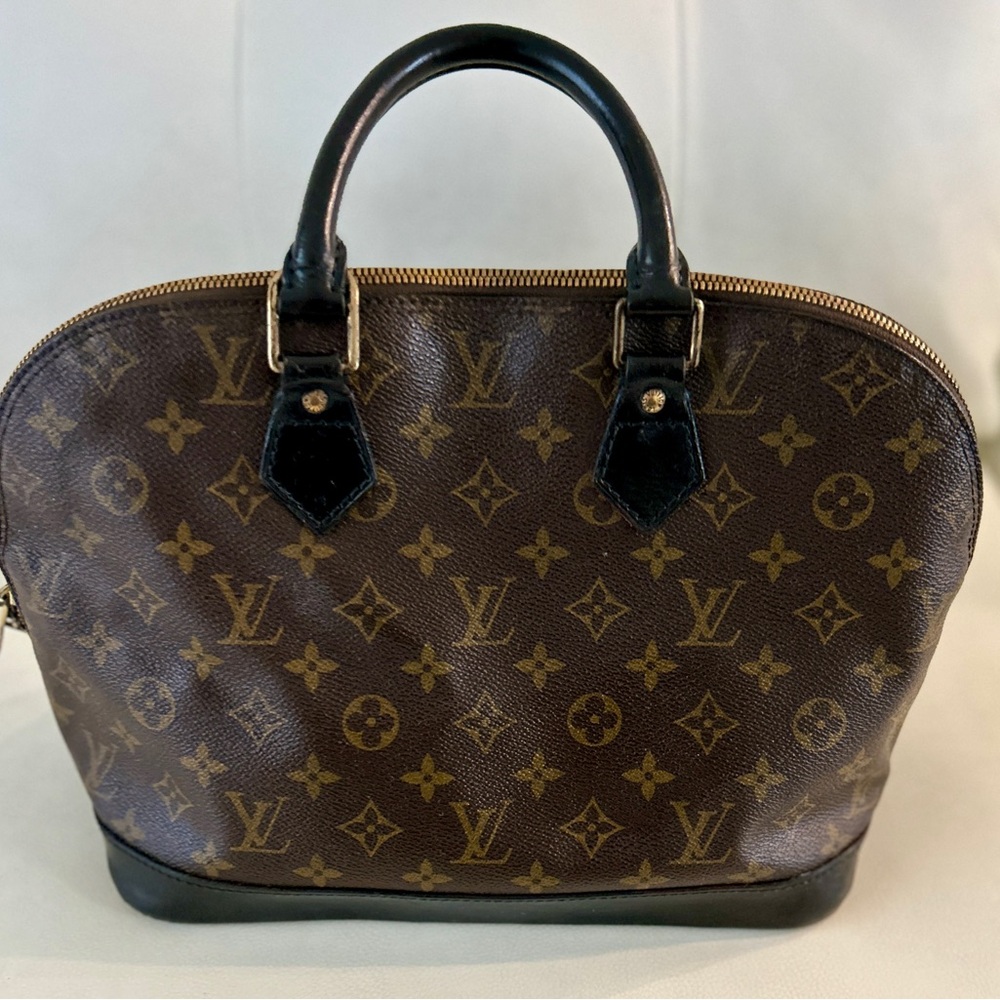 Authentic Louis Vuitton Alma PM BA0995